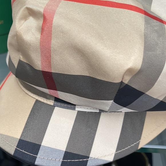 Burberry Pageboy Cap - Picture 9 of 9